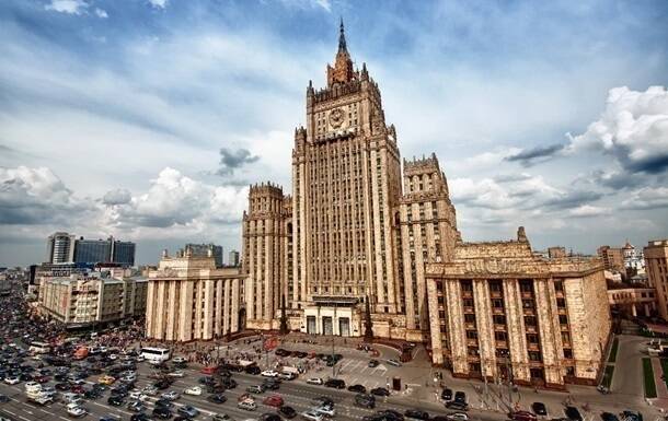 МИД РФ утверждает, что решение о членстве Украины в НАТО принимает не Киев