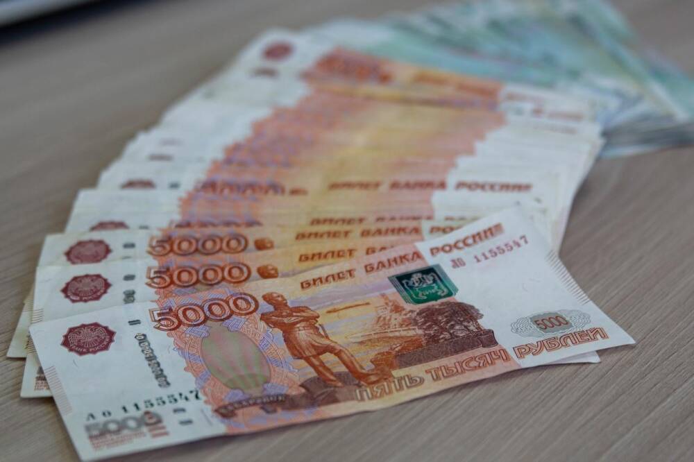 5000 рублей детям и 10000 пенсионерам к Новому году – полный список путинских выплат в декабре 2021 года