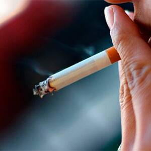 Рада запретила продажу ароматизированных и крепких сигарет
