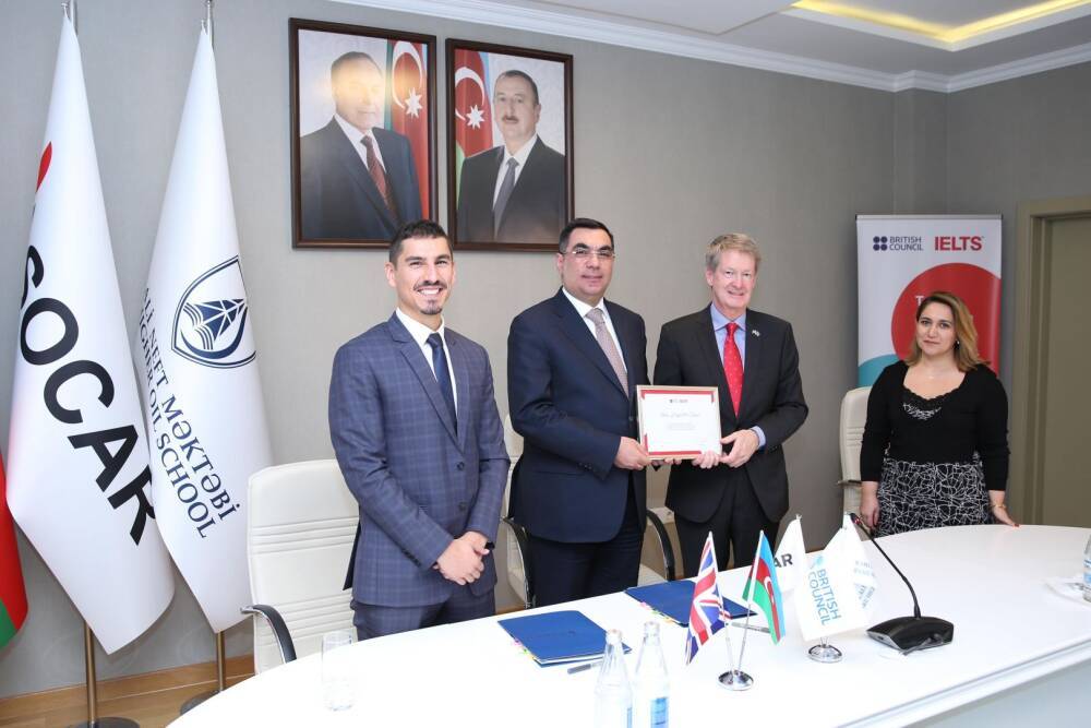 Впервые в Азербайджане в Бакинской высшей школе нефти создан Регистрационный центр IELTS (ФОТО)