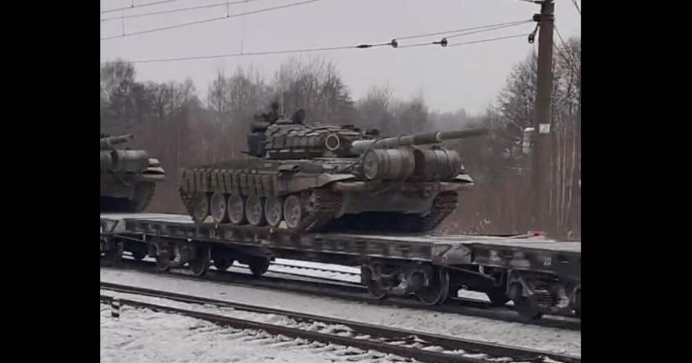 100 км до украинской границы. Россия перебрасывает танки и артиллерию в Брянск (видео)
