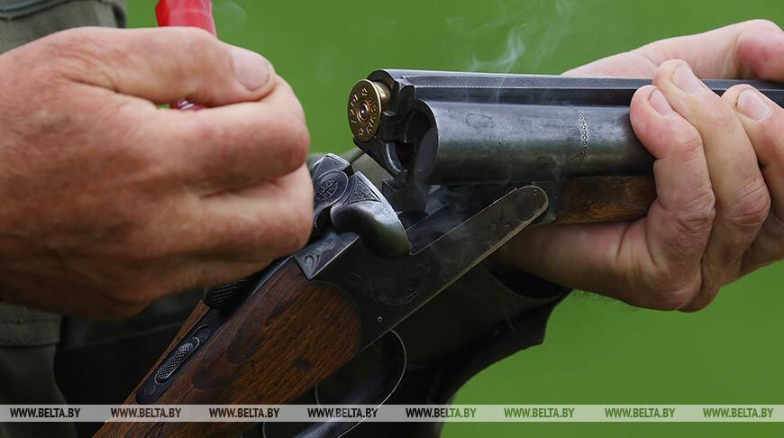 Браконьер из Витебского района незаконно хранил оружие, возбуждено уголовное дело
