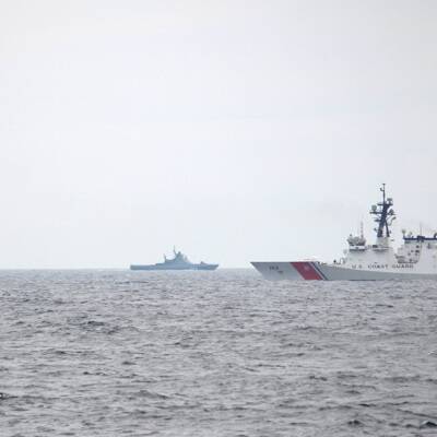 В Черном море российские корабли "Суздалец" и "Касимов" ведут стрельбы