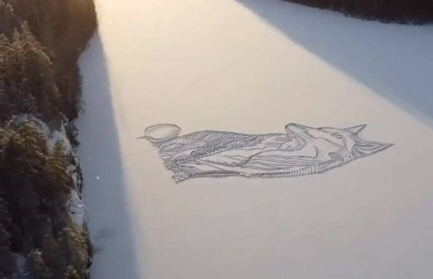 Рисовал 4 часа лопатой лису на заснеженном озере. Посмотрите, что получилось – дух захватывает!