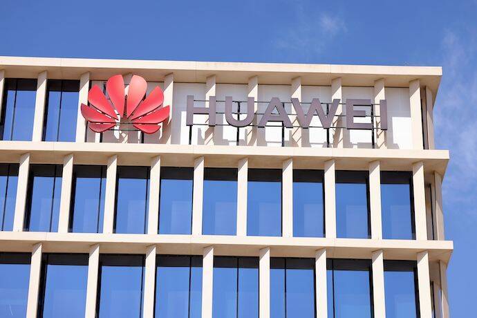 Китай использовал Huawei для кибератаки в Австралии в 2012 году – Bloomberg