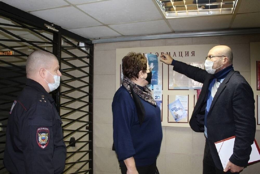 Подмосковный общественник посетил изолятор временного содержания в Серпухове