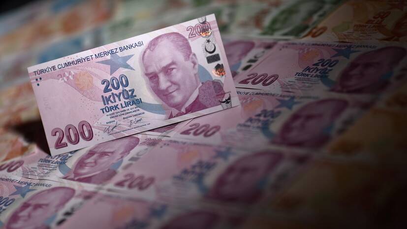 Биржа Стамбула приостановила работу из-за обвала турецкой лиры