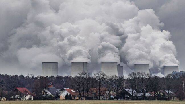Уголь приказал зеленой энергетике подождать: мечты и реальность разошлись