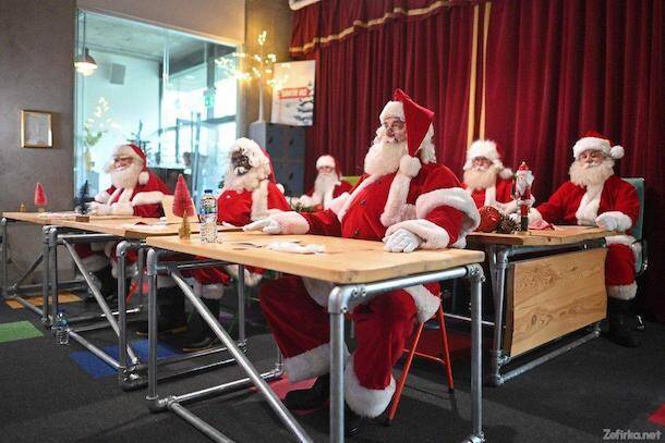 В Лондоне снова открылась школа для Санта Клаусов