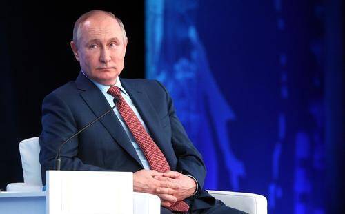 Песков заявил, что Путин пока не сообщал, будет ли участвовать в выборах президента в 2024 году