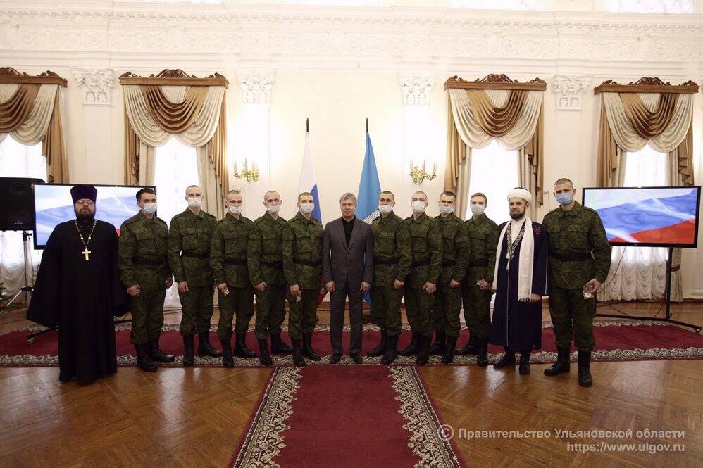 На военную службу в Президентский полк ФСО России направлены десять ульяновцев