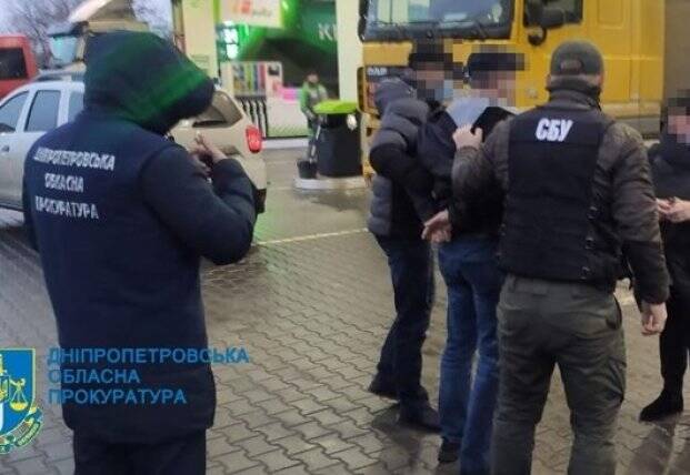 На Днепропетровщине "борца с коррупцией" задержали на взятке (фото)