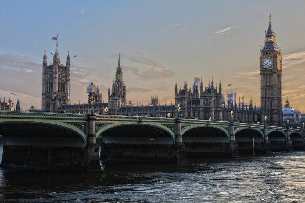 В Лондоне объявили режим ЧП из-за распространения штамма «Омикрон»