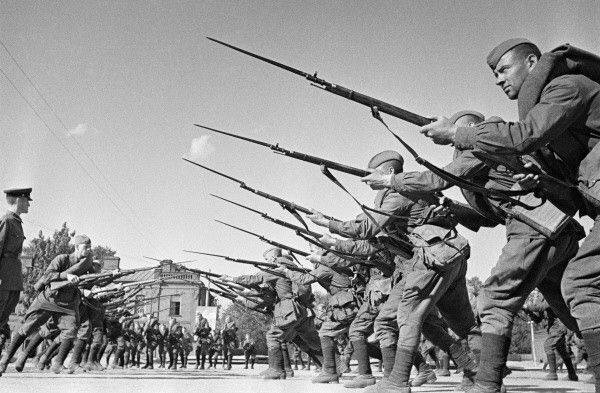«Мосинка»: почему русская винтовка ХIХ века была лучшей во Второй мировой - Русская семерка