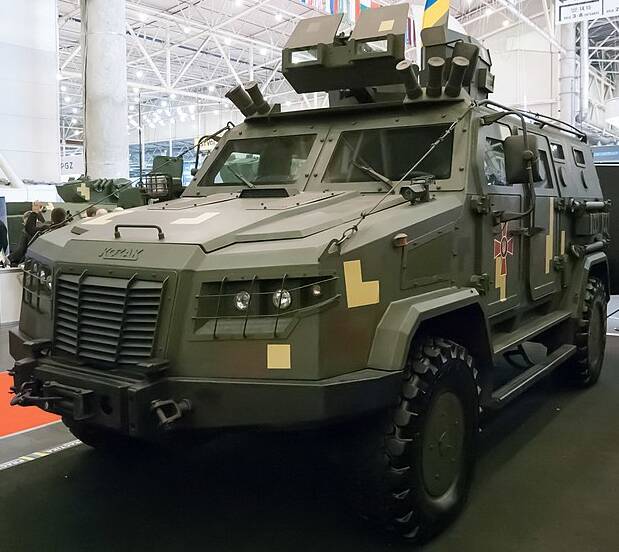 Украина на базе Ford разрабатывает опытный образец бронемашины «Казак-7»