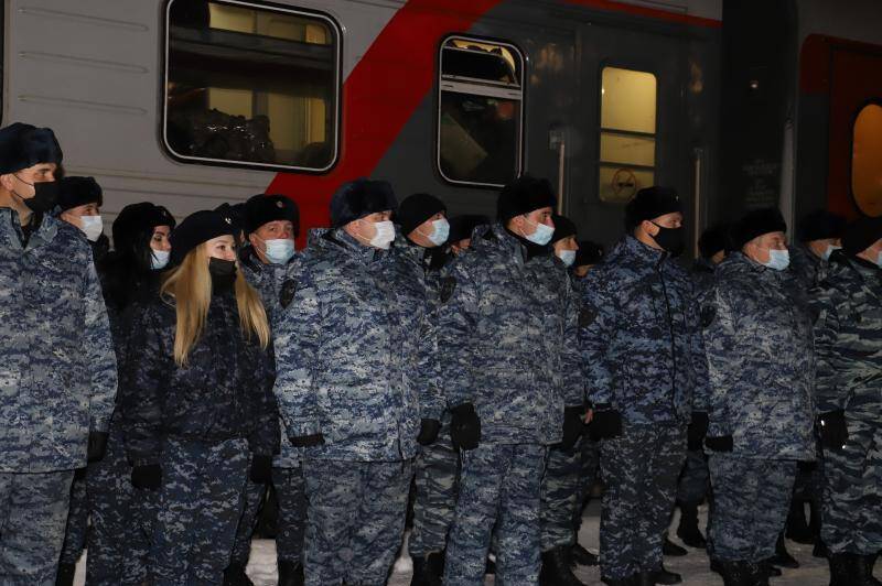 Новосибирские полицейские вернулись из командировки на Северный Кавказ