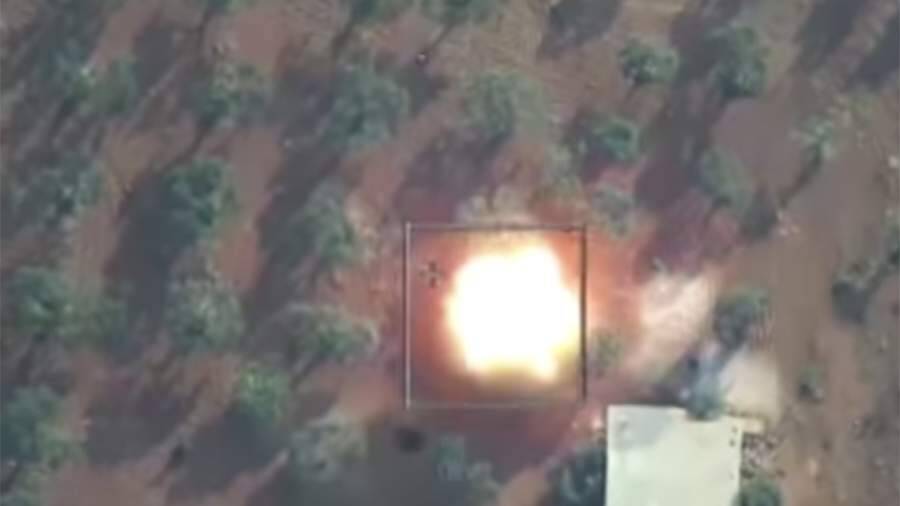 Минобороны показало видео ликвидации сирийских боевиков дронами-камикадзе