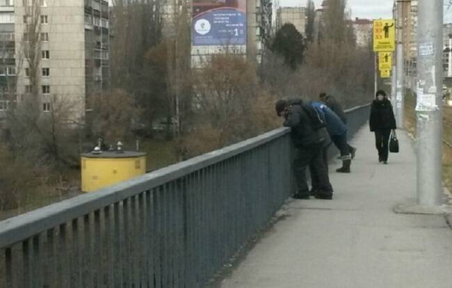В Липецке мужчина упал с моста и разбился насмерть