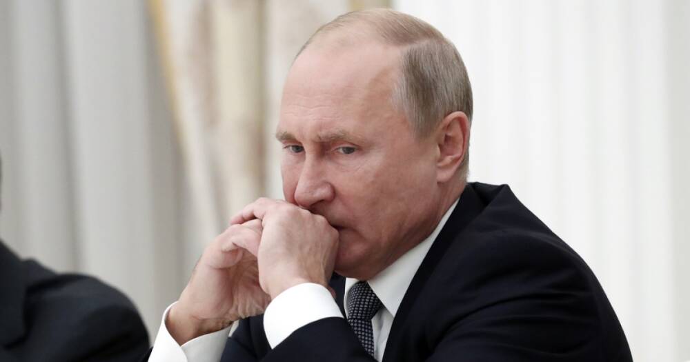 "Он же Путин, кто его заразит": в Кремле рассказали, как президента РФ берегут от коронавируса