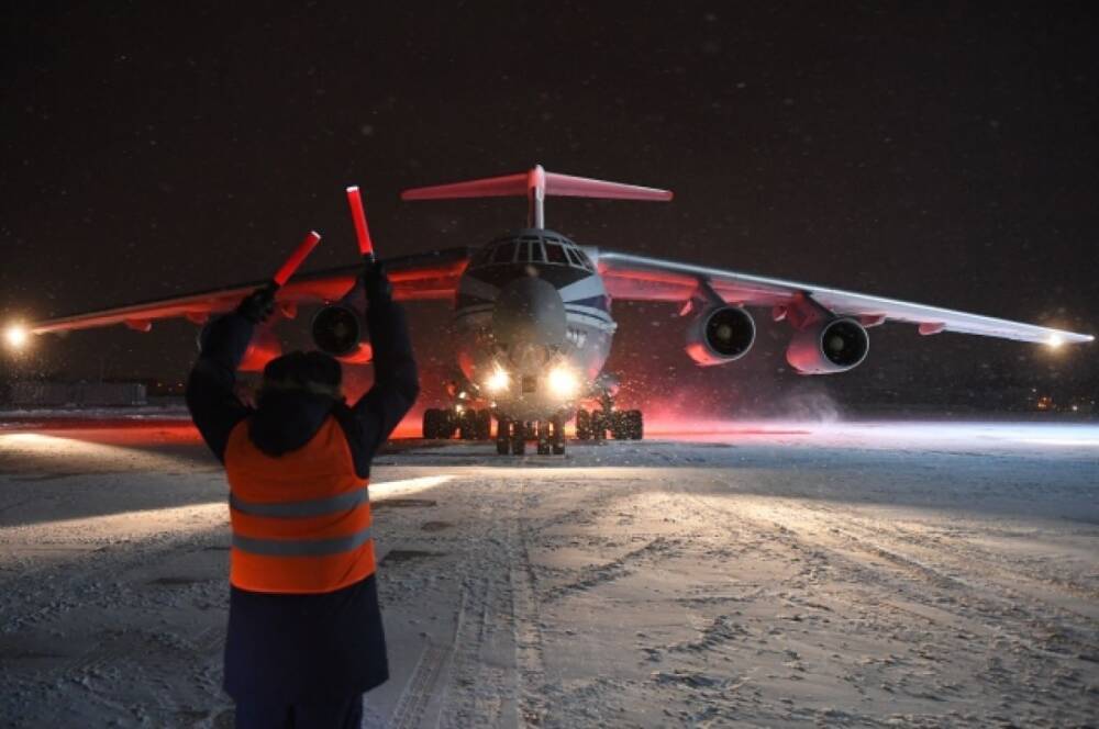 Самолёты Минобороны с эвакуируемыми из Афганистана прилетели в РФ