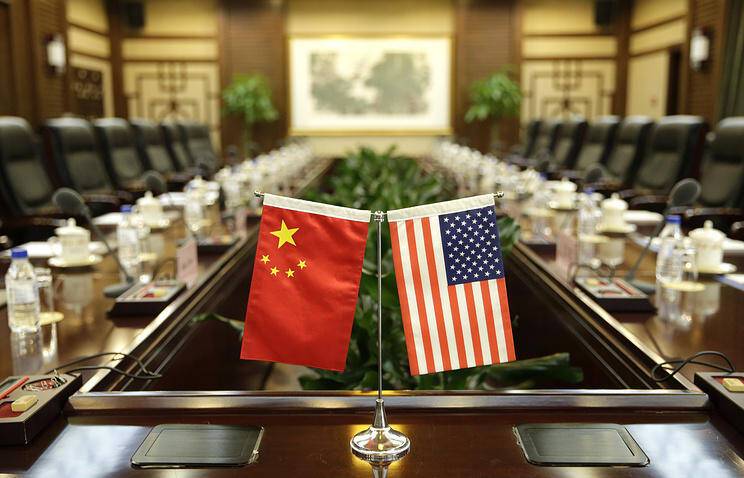 КНР и США готовятся провести диалог по военной линии