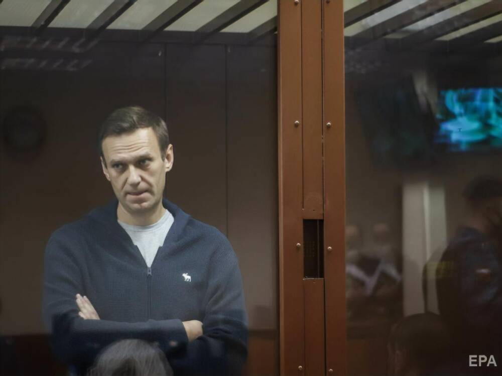Навальный выплатил 850 тыс. рублей по делу о клевете на ветерана
