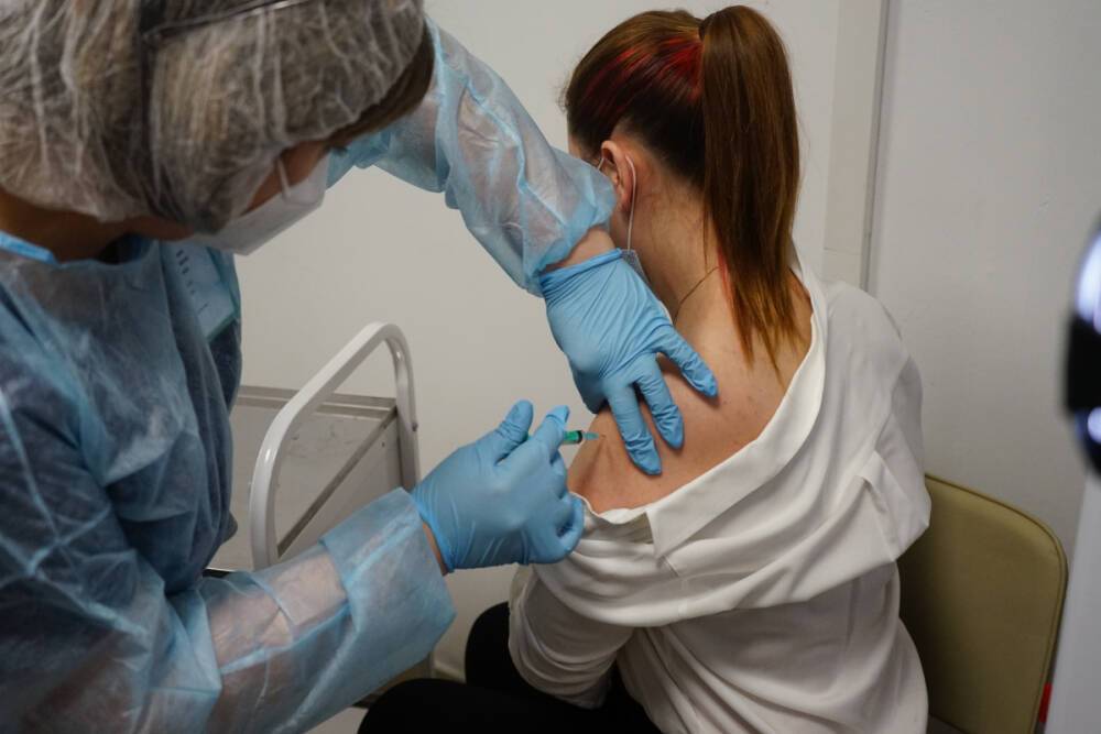 Итальянский эпидемиолог Греко оценил эффективность вакцин от «омикрон»-штамма