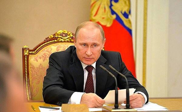 Путин решил объединить два крупных НИИ в области связи
