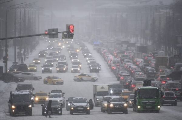 В Москве прогнозируют десятибалльные пробки из-за снега