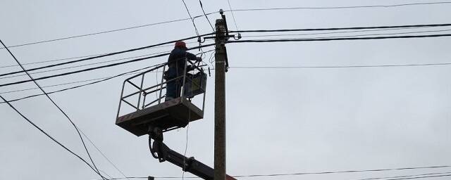 В Элисте и четырех районах Калмыкии восстановили электроснабжение после сильного ветра