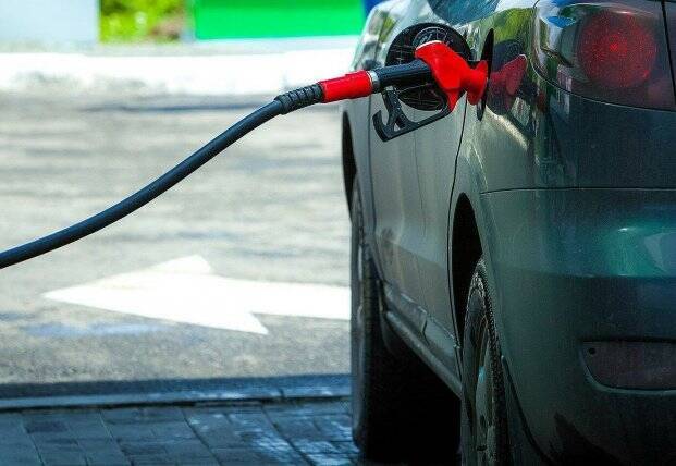 Бензин подешевеет: обнародована новая предельная цена