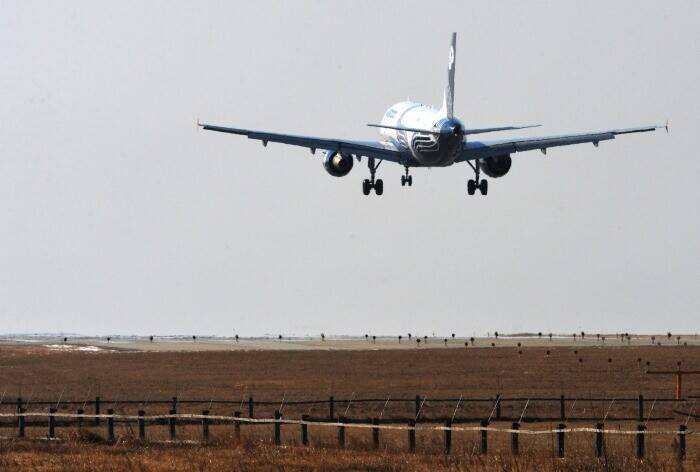 СКР устанавливает обстоятельства вынужденной посадки А-321 с двумя сотнями человек на борту в Иркутске