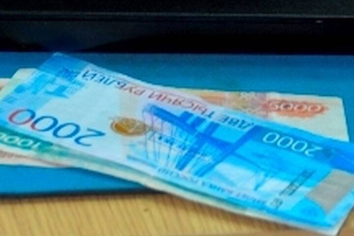 Две фальшивки номиналом в 2000 рублей обнаружены в Смоленске