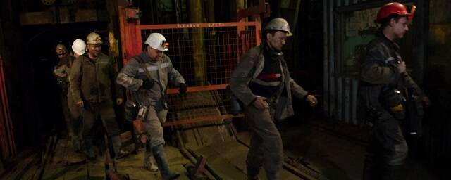 Владимир Путин поручил исключить из оплаты труда шахтеров выплаты, зависящие от выработки