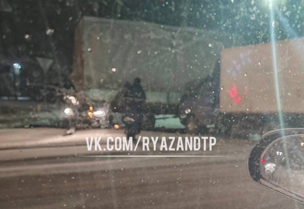 Массовое ДТП произошло на Московском шоссе Рязани
