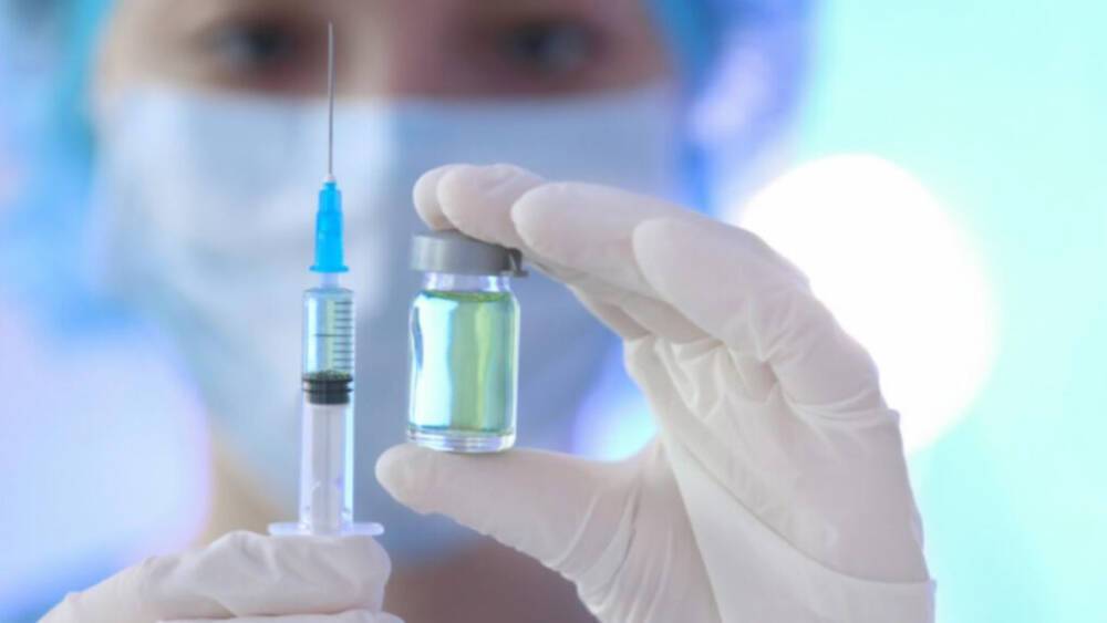 Более 8 млрд прививок от коронавируса сделали в мире