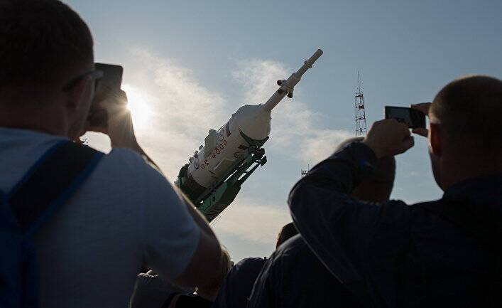СМИ Японии: японский космический турист Маэдзава благополучно вернулся на Землю