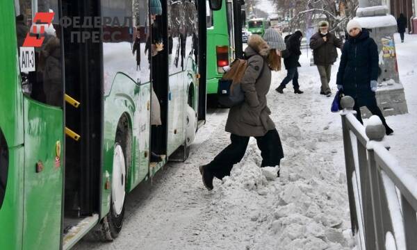 Как соцсети отреагировали на снежные завалы в Екатеринбурге: фоторепортаж