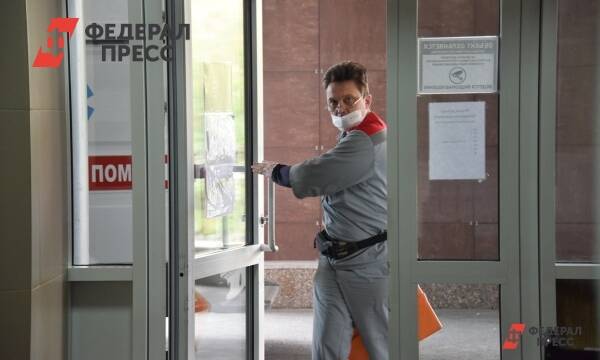 В Ижевске подросток по просьбе отца ударил врача ножом
