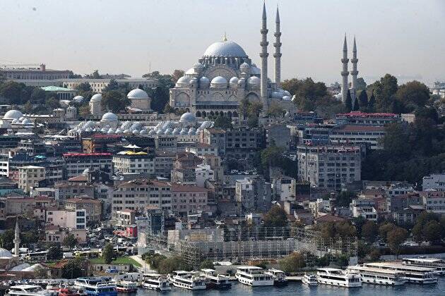 Биржа Стамбула вновь объявила о приостановке работы на фоне обвала турецкой лиры и акций