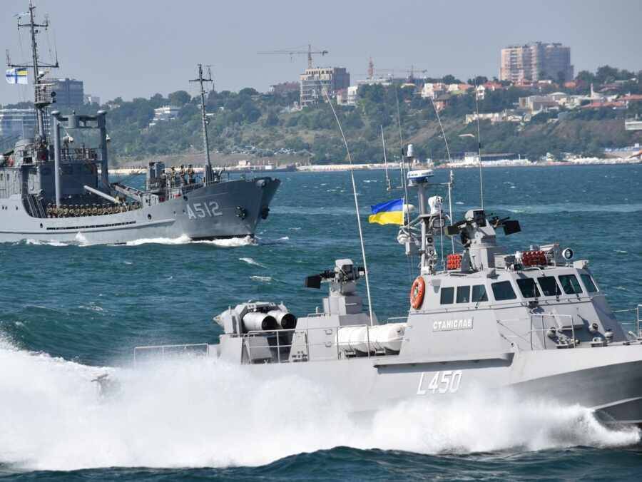 Главком ВМС Украины заявил о создании баз в Азовском и Черном морях
