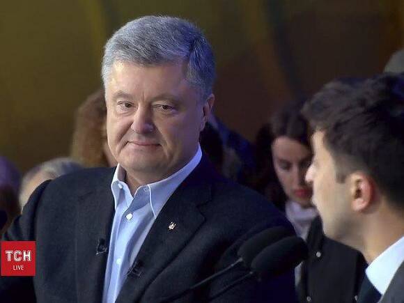 Порошенко предъявили подозрение в госизмене, подписанное заместителем генпрокурора Украины