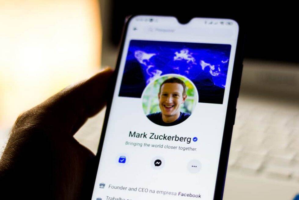 Facebook признали худшей компанией 2021 года и мира