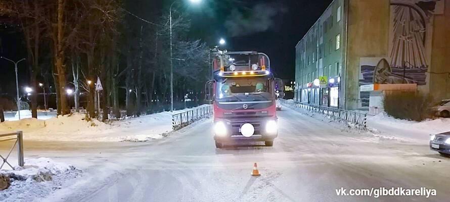 Грузовик сбил пешехода в крупнейшем городе Приладожья в Карелии (ФОТО и ВИДЕО)