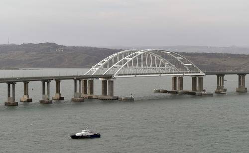 Sohu: появление авиаразведчика США вблизи Крымского моста после инцидента с украинским «Донбассом» стало неожиданностью для России