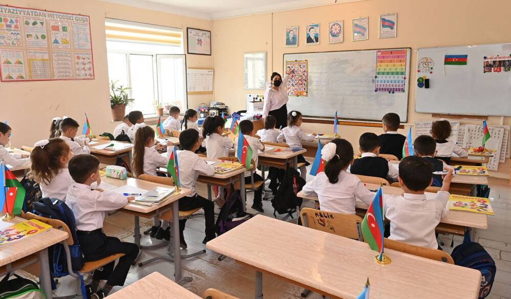 С начала года посредством электронной системы осуществлен перевод более 46 тыс. учащихся школ Баку