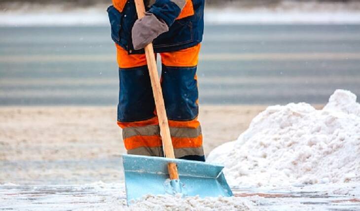 Отчет Смольного об уборке снега раскритиковали в соцсетях