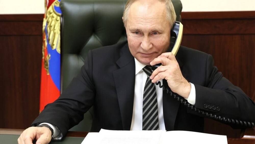 Путин провёл переговоры с Макроном и Шольцем