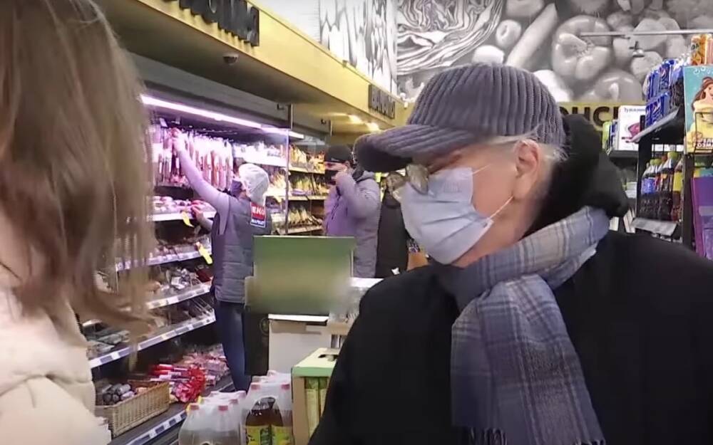 В Украине перед Новым годом взлетели цены на самый популярный продукт: стала известна причина