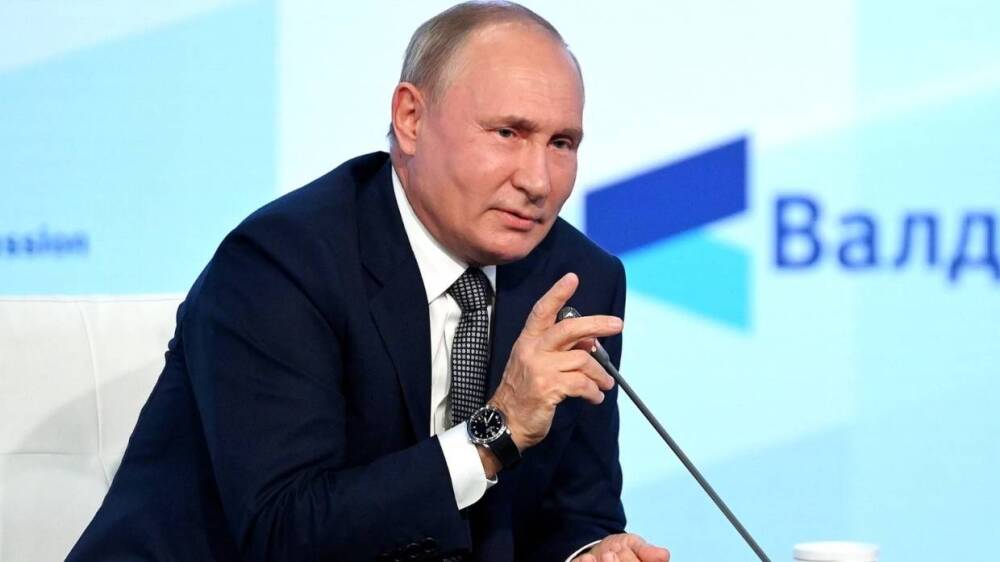 Путин обсудил на заседании Совбеза основы госполитики в сфере авиации